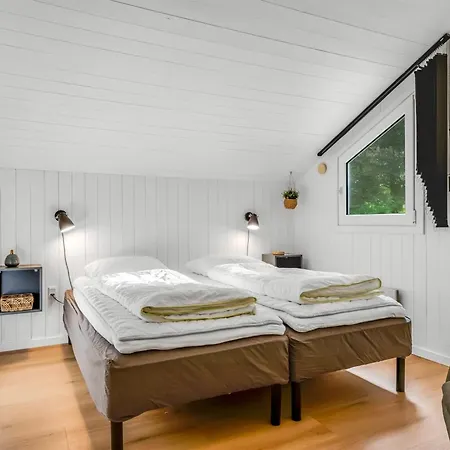 Jensen - 700m To The Fjord By Interhome Feriehus