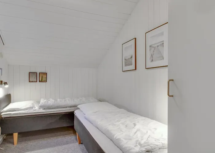 Jensen - 700m To The Fjord By Interhome *