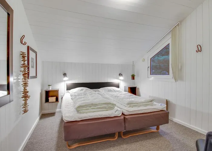 Jensen - 700m To The Fjord By Interhome