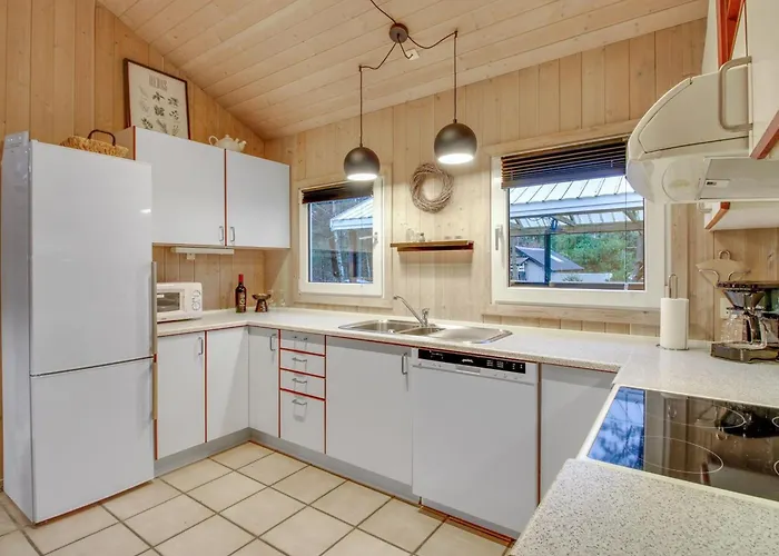 Jensen - 700m To The Fjord By Interhome *