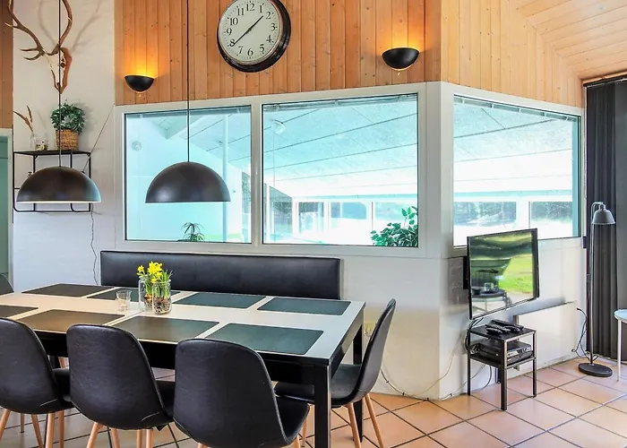 Jensen - 700m To The Fjord By Interhome *