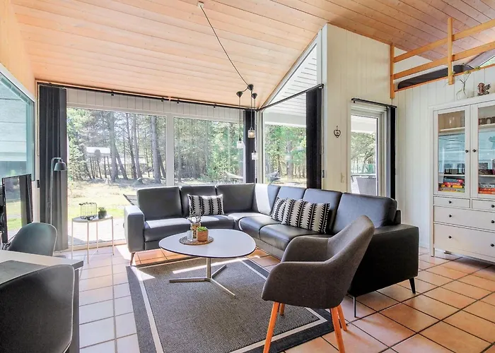 Jensen - 700m To The Fjord By Interhome Feriehus